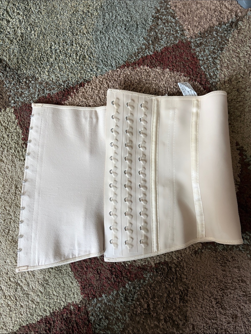 Latex corset in perfect condition hardly worn